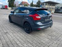 Usata Ford Focus 150 CV (110 kW) 2011 Grigio Berlina