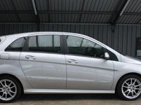 Gebraucht Mercedes B170 116 PS (85 kW) 2009 Silber Van / Kleinbus