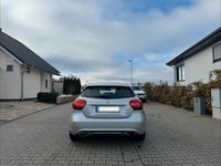 Gebraucht Mercedes A200 156 PS (114 kW) 2018 Silber Kleinwagen