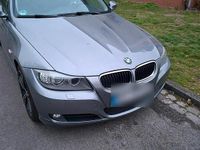 Gebraucht BMW 318 143 PS (105 kW) 2010 Grau Kombi