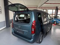 Neu Opel Combo Life Elegance 131 PS (96 kW) 2026 Kiama blau met. Van / Kleinbus