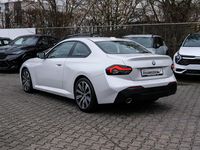 Gebraucht BMW 220 Sport Line 190 PS (139 kW) 2023 Weiß Coupé