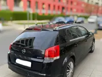 Używany Opel Signum 150 KM (110 kW) 2007 Czarny Hatchback
