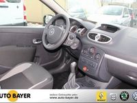 Gebraucht Renault Clio III Expression 75 PS (55 kW) 2010 Silber metallic Kleinwagen