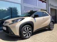 Neu Toyota Aygo X 72 PS (52 kW) 2025 Ginger beige metallic/dach mys SUV