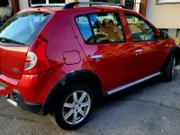Gebraucht Dacia Sandero Stepway 86 PS (63 kW) 2011 Rot Kleinwagen