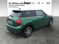 Gebraucht Mini Cooper SE Hatch 135 kW (184 PS) 2023 British racing green Kleinwagen