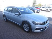 Gebraucht VW Passat 150 PS (110 kW) 2022 Silber Kombi
