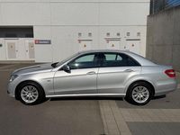 Gebraucht Mercedes E250 204 PS (150 kW) 2010 Silber Limousine