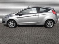 Gebraucht Ford Fiesta 80 PS (58 kW) 2016 Silber (metallic) Kleinwagen