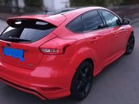 Gebraucht Ford Focus ST-Line 182 PS (133 kW) 2018 Rot Limousine