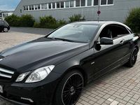 Gebraucht Mercedes E350 292 PS (214 kW) 2009 Schwarz Coupé