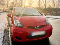 Gebraucht Toyota Aygo 65 PS (47 kW) 2009 Rot Kleinwagen
