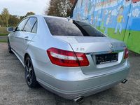 Gebraucht Mercedes E220 170 PS (125 kW) 2009 Iridiumsilber  metalliclack Limousine