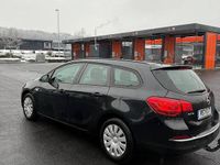 Gebraucht Opel Astra 110 PS (80 kW) 2014 Schwarz Kombi
