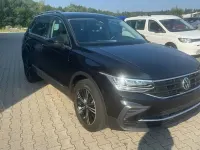 Gebraucht VW Tiguan Life 150 PS (110 kW) 2021 Schwarz SUV