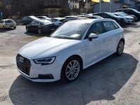 Gebraucht Audi e-tron Design 204 PS (150 kW) 2020 Gletscherweiss (metallic) SUV