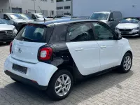 Gebraucht Smart ForFour Electric Drive 60 kW (82 PS) 2018 Weiß Limousine