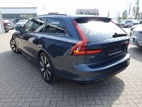 Second-hand Volvo V90 Plus 398 CP (292 kW) 2025 Albastru Break