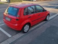 Gebraucht Ford Fiesta 67 PS (49 kW) 2005 Rot Kleinwagen