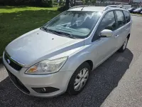 Usado Ford Focus 101 CV (74 kW) 2010 Plateado Familiar