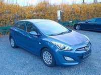 Gebraucht Hyundai i30 90 PS (66 kW) 2013 Blau Kleinwagen