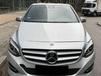 Gebraucht Mercedes B200 156 PS (114 kW) 2018 Silber Van / Kleinbus