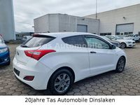 Gebraucht Hyundai i30 Edition 99 PS (72 kW) 2013 Weiß Coupé