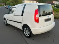 Gebraucht Skoda Roomster 70 PS (51 kW) 2012 Weiß Van / Kleinbus