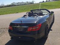 Gebraucht Mercedes E200 AMG 184 PS (135 kW) 2010 Schwarz Cabrio