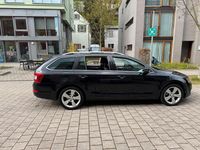 Gebraucht Skoda Octavia 150 PS (110 kW) 2014 Schwarz Kleinwagen