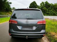 Gebraucht VW Sharan Comfortline 150 PS (110 kW) 2017 Grau Van / Kleinbus