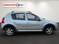 Gebraucht Dacia Sandero Stepway 105 PS (77 kW) 2012 Silber Limousine