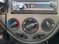 Second-hand Ford Focus 100 CP (73 kW) 2004 Argintiu Hatchback