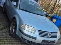 Gebraucht VW Passat 101 PS (74 kW) 2004 Blau Kombi
