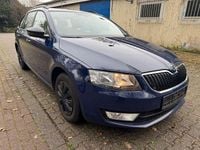 Gebraucht Skoda Octavia Active 105 PS (77 kW) 2014 Modra pacific/pacific blau Kombi