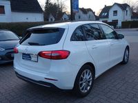 Usata Mercedes B220 190 CV (139 kW) 2022 Bianco Monovolume