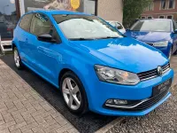 Gebraucht VW Polo 90 PS (66 kW) 2015 Blau Limousine