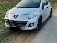 Gebraucht Peugeot 207 CC 111 PS (81 kW) 2011 Silber Cabrio