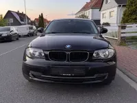 Gebraucht BMW 116 122 PS (89 kW) 2009 Schwarz Kleinwagen