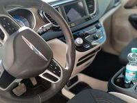 Gebraucht Chrysler Pacifica 291 PS (214 kW) 2018 Weiß Van / Kleinbus