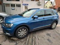 Gebraucht VW Tiguan Highline 150 PS (110 kW) 2016 Blau metallic SUV