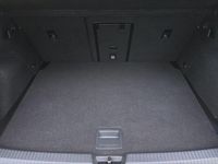 Gebraucht VW Golf VIII Move 131 PS (96 kW) 2024 Mondsteingrau Limousine