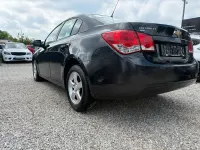 Gebraucht Chevrolet Cruze LS 124 PS (91 kW) 2011 Schwarz Limousine