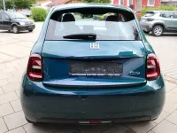 Gebraucht Fiat 500e Action 69 kW (95 PS) 2023 Grün Kleinwagen