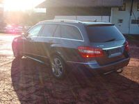 Gebraucht Mercedes E300 204 PS (150 kW) 2010 Grau Kombi