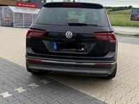 Gebraucht VW Tiguan 150 PS (110 kW) 2017 Schwarz SUV