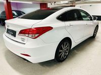 Gebraucht Hyundai i40 Style 136 PS (100 kW) 2014 Creamy white / sol Limousine