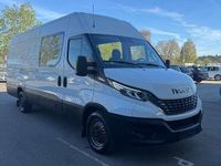 Second-hand Iveco Daily 155 CP (114 kW) 2021 Alb Monovolum