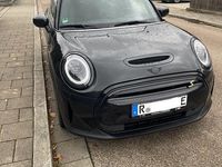 Gebraucht Mini Cooper SE Essential 135 kW (184 PS) 2023 Schwarz Kleinwagen